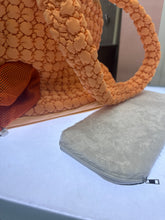 Carica l'immagine nel visualizzatore di Gallery, Trasportino Arancione Morbido per Cani e Gatti