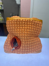 Carica l'immagine nel visualizzatore di Gallery, Trasportino Arancione Morbido per Cani e Gatti