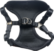 Carica l'immagine nel visualizzatore di Gallery, Pettorina Elegante con Fiocco Rosso e Righe Sottili