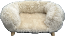 Carica l'immagine nel visualizzatore di Gallery, Cuccia Nuvola Nordic Style – Divanetto in Eco Pelliccia Bianca per Cani e Gatti