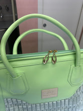 Carica l'immagine nel visualizzatore di Gallery, Trasportino Verde Lime con Tracolla e Maniglie
