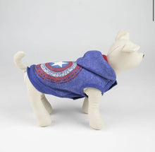 Carica l'immagine nel visualizzatore di Gallery, Felpa Capitan America: Proteggi il Tuo Cane con lo Scudo del Supereroe