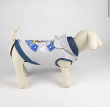 Carica l'immagine nel visualizzatore di Gallery, Felpa Mickey Mouse: Il Comfort e la Magia Disney per il Tuo Cane