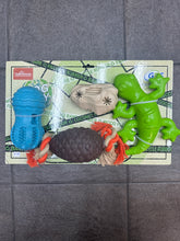 Carica l'immagine nel visualizzatore di Gallery, 4 Giocattoli in Gomma per Cani