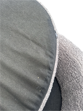 Carica l'immagine nel visualizzatore di Gallery, Cuccia Bouclé Grigia con Cuscino Sfoderabile
