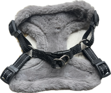 Carica l'immagine nel visualizzatore di Gallery, Pettorina Grigio Peluche