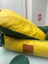 Carica l'immagine nel visualizzatore di Gallery, Set Cuccia Deluxe Sfoderabile con Sottociotola e Porta Giochi - Made in Italy