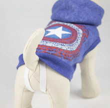 Carica l'immagine nel visualizzatore di Gallery, Felpa Capitan America: Proteggi il Tuo Cane con lo Scudo del Supereroe