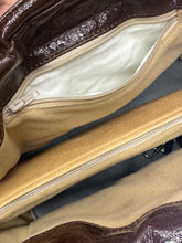 Carica l'immagine nel visualizzatore di Gallery, Trasportino Elegante in Pelle per Cani e Gatti Made in Italy