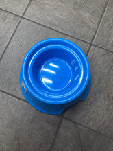 Carica l'immagine nel visualizzatore di Gallery, Ciotola Cocker per Cani con Orecchie Lunghe – Melamina Verde Size M