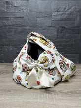 Carica l'immagine nel visualizzatore di Gallery, Borsa Trasportino Morbida “Sugar Skull” per Cani e Gatti