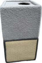 Carica l'immagine nel visualizzatore di Gallery, Torre Relax Bouclé Bicolor per Gatti – Cuccia con Tiragraffi e Vani