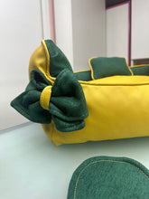 Carica l'immagine nel visualizzatore di Gallery, Set Cuccia Deluxe Sfoderabile con Sottociotola e Porta Giochi - Made in Italy