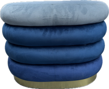 Carica l'immagine nel visualizzatore di Gallery, Cuccia Multifunzionale Luxury Blu con Base Dorata