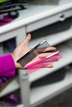 Carica l'immagine nel visualizzatore di Gallery, Pettine ARYA – Pelo Corto & Rifiniture