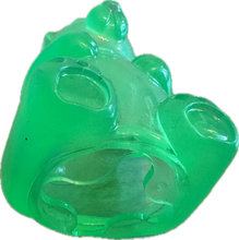Carica l'immagine nel visualizzatore di Gallery, Gioco a forma di Orsetto in Gomma Trasparente con Porta-Snack