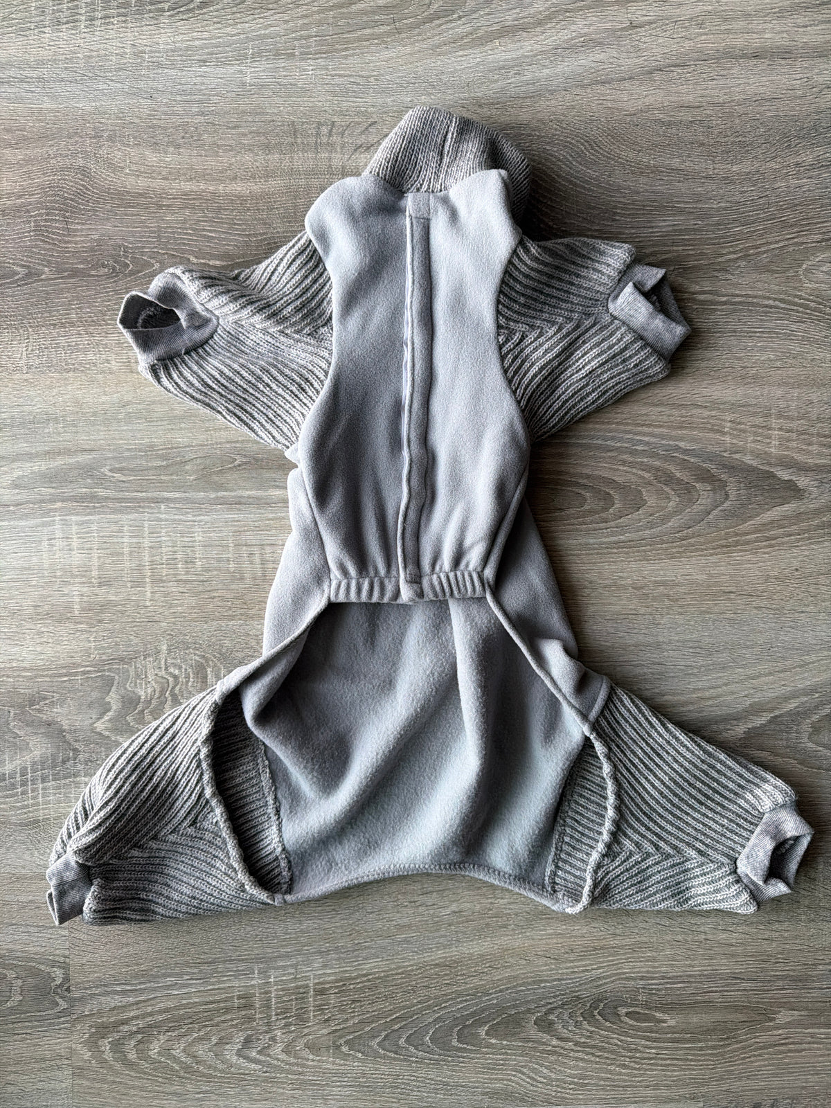 Tutina in Pile Grigio per Cani a Quattro Zampe