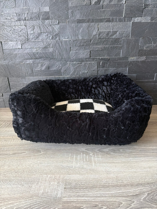 Cuccia Deluxe in Peluche per Cani e Gatti - Comfort e Stile in 50x40 cm