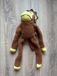 Carica l'immagine nel visualizzatore della galleria, Scimmietta Swing – Peluche Sonoro per Cani
