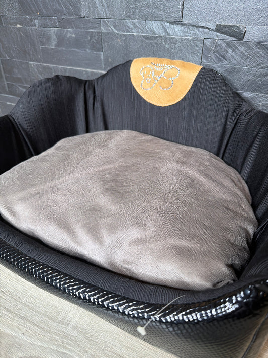 Cuccia Luxury Nera con Cuscino Reversibile – Made in Italy