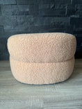 Carica l'immagine nel visualizzatore della galleria, Cuccia Bouclé Soft Cream – Design Moderno in Tessuto Orsetto per Cani e Gatti
