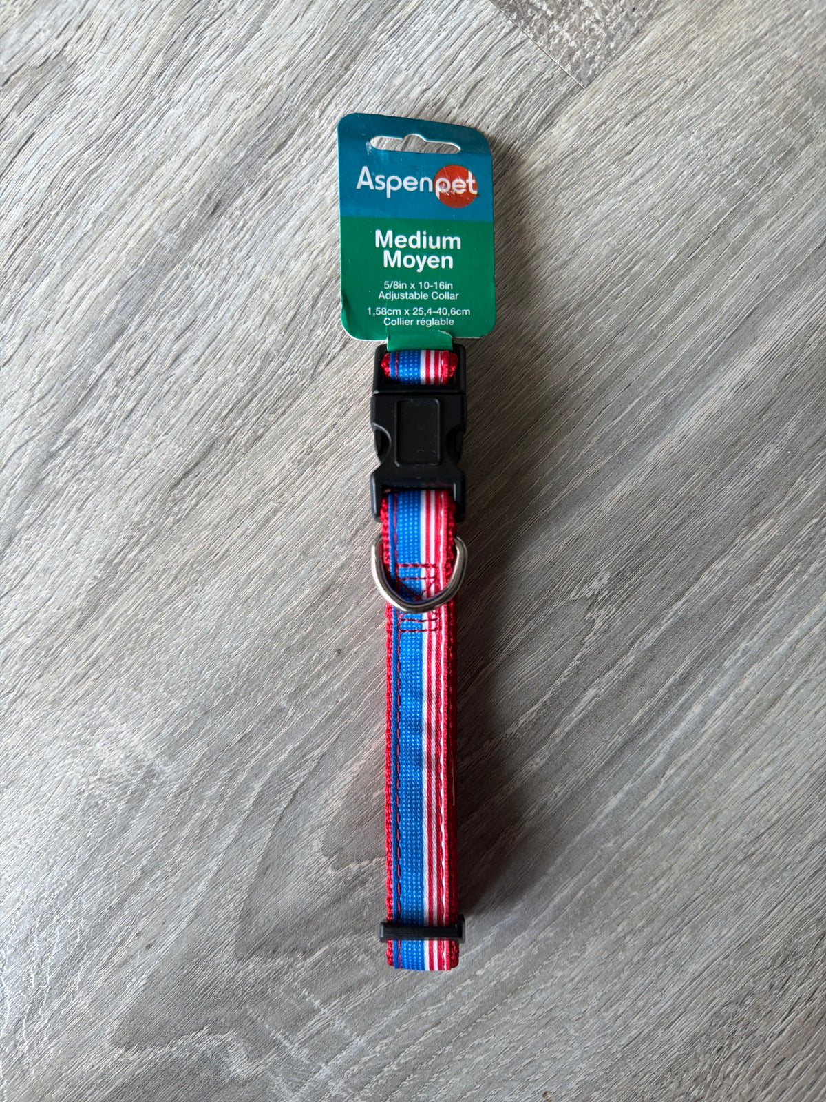Aspen Pet – Collare Regolabile per Cani a Stelle Blu e Rosso | Taglia M