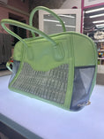 Carica l'immagine nel visualizzatore della galleria, Trasportino Verde Lime con Tracolla e Maniglie
