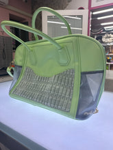 Carica l&#39;immagine nel visualizzatore di Gallery, Trasportino verde lime - tracolla e maniglie
