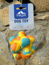 Carica l&#39;immagine nel visualizzatore di Gallery, Palla Multi-Superficie in Gomma: Il Gioco Imperdibile per il Tuo Cane
