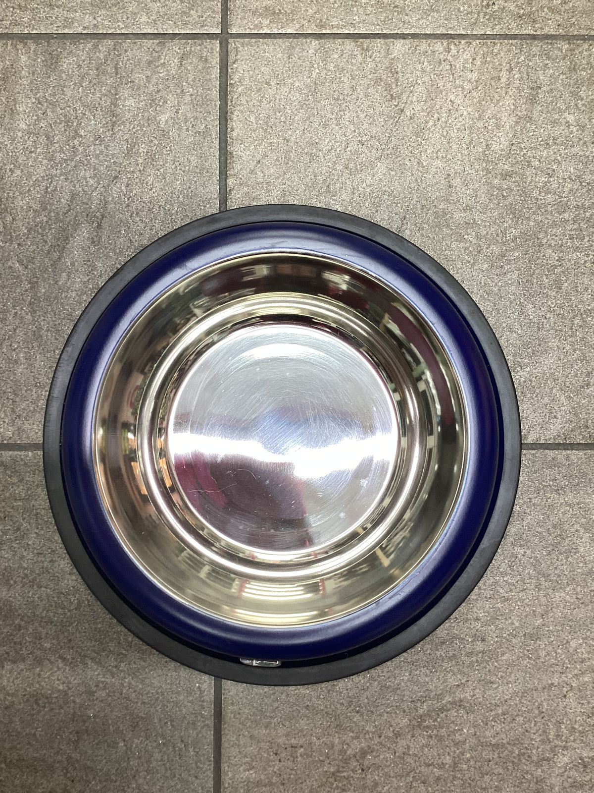 Ciotola in acciaio inox con base antiscivolo per cani e gatti 23 cm