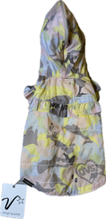 Carica l'immagine nel visualizzatore della galleria, Impermeabile Camo Chic con Rouches e Fiocco Oro

