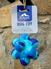 Carica l&#39;immagine nel visualizzatore di Gallery, Palla Multi-Superficie in Gomma: Il Gioco Imperdibile per il Tuo Cane
