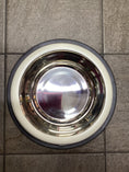 Carica l'immagine nel visualizzatore della galleria, Ciotola in acciaio inox con base antiscivolo per cani e gatti 23 cm
