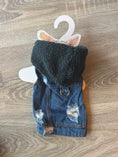 Carica l'immagine nel visualizzatore della galleria, Felpa Jeans con Cappuccio per Cani – Denim Fashion XS 25 cm

