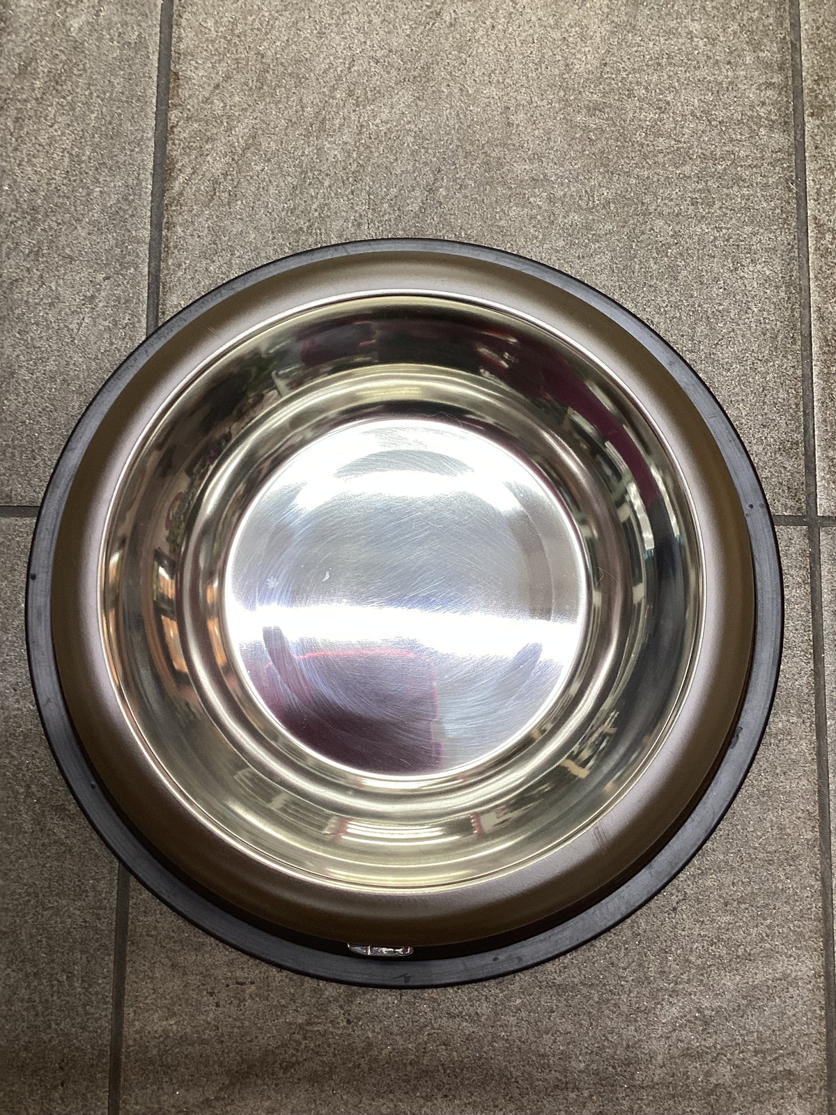 Ciotola in acciaio inox con base antiscivolo per cani e gatti 23 cm