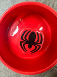 Carica l'immagine nel visualizzatore della galleria, Ciotola Anti-Ingurgitamento Spider-Man per Cani – Design Marvel in Ceramica
