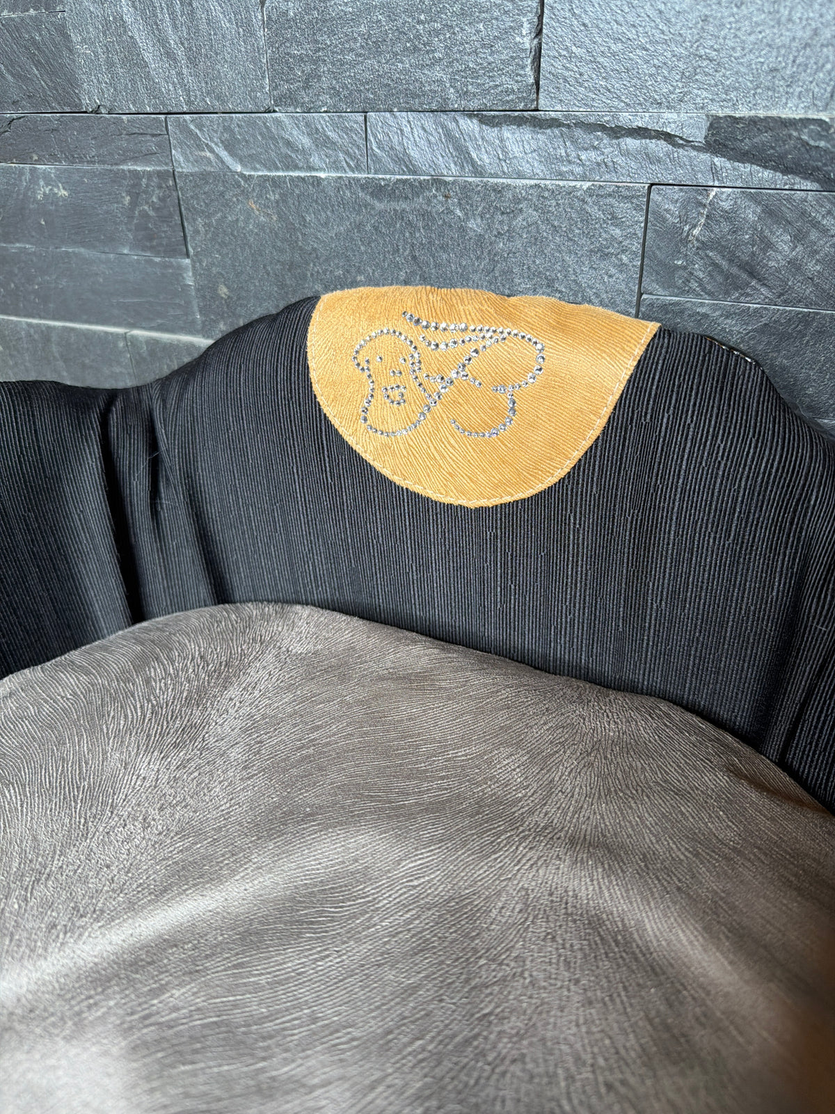 Cuccia Luxury Nera con Cuscino Reversibile – Made in Italy