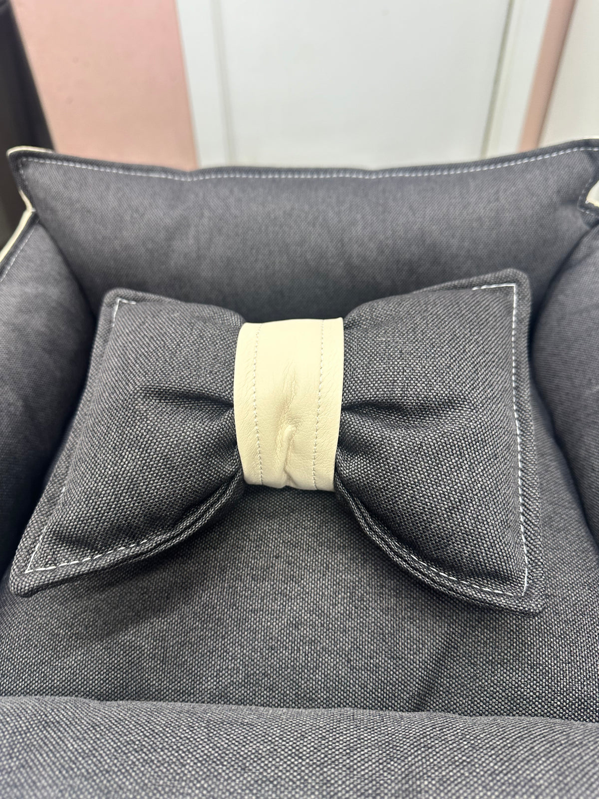 Cuccia Elegance con Fiocco e Cuscino Sfoderabile - Made in Italy