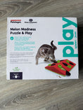 Carica l'immagine nel visualizzatore della galleria, Petstages Melon Madness Puzzle & Play – Gioco Interattivo per Gatti
