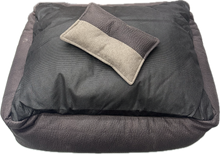 Carica l&#39;immagine nel visualizzatore di Gallery, Cuccia Comfort Deluxe 45x40
