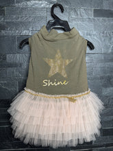 Carica l'immagine nel visualizzatore di Gallery, Teo I’m Cool – Abito Shine con Tulle e Stella Gold – XL
