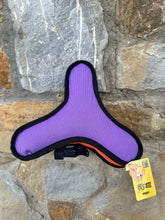 Carica l&#39;immagine nel visualizzatore di Gallery, Gioco Lancio Interattivo &quot;Triangolo Volante&quot;: Divertimento Infinito per Cani Dinamici!
