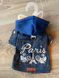Carica l'immagine nel visualizzatore della galleria, Felpa Jeans con Cappuccio per Cani – Denim Fashion XS 25 cm
