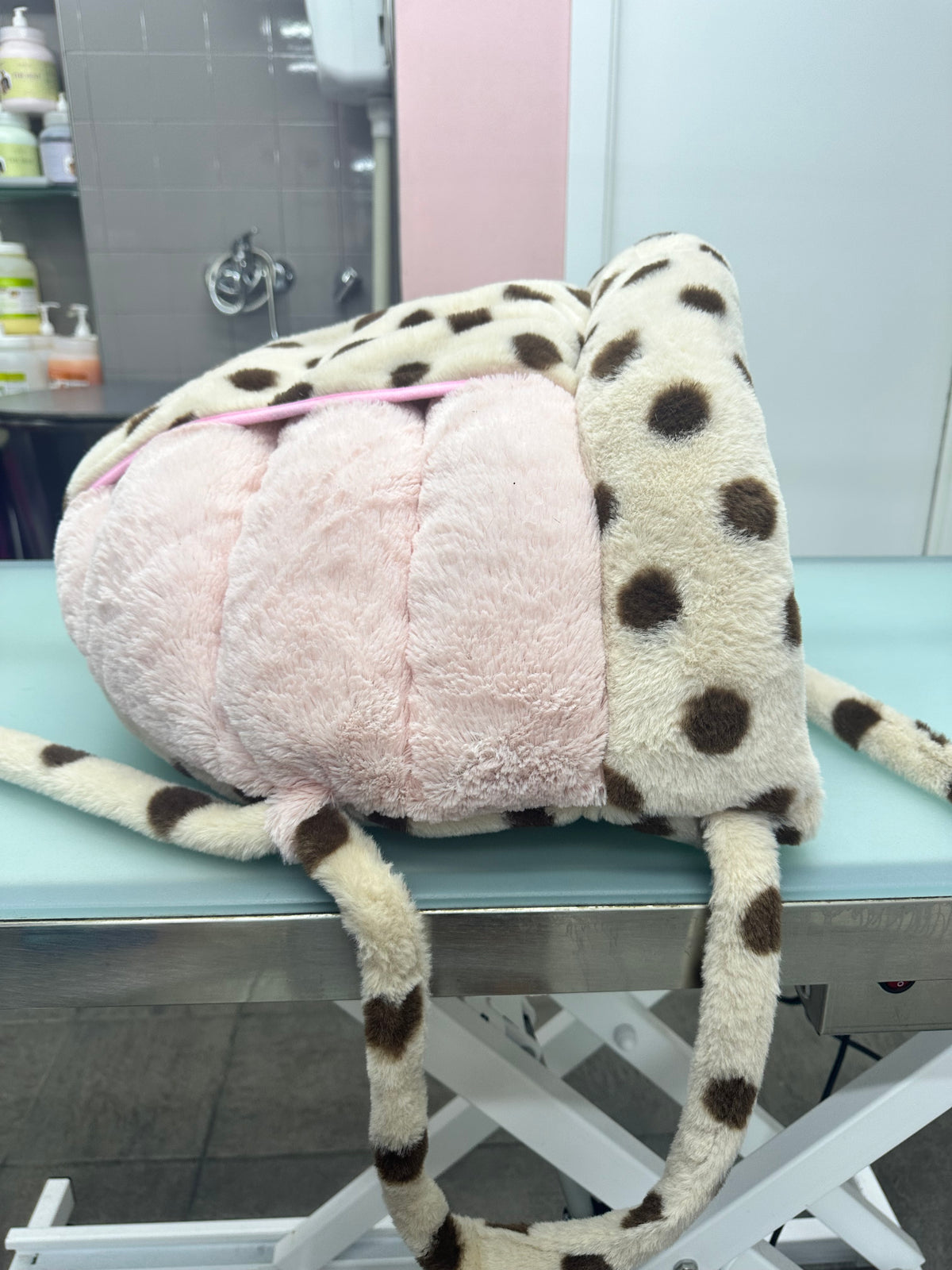 Cuccia Sacco Nanna "Polka Dream" per Cani di Taglia Media - Comfort e Stile da Portare Ovunque!