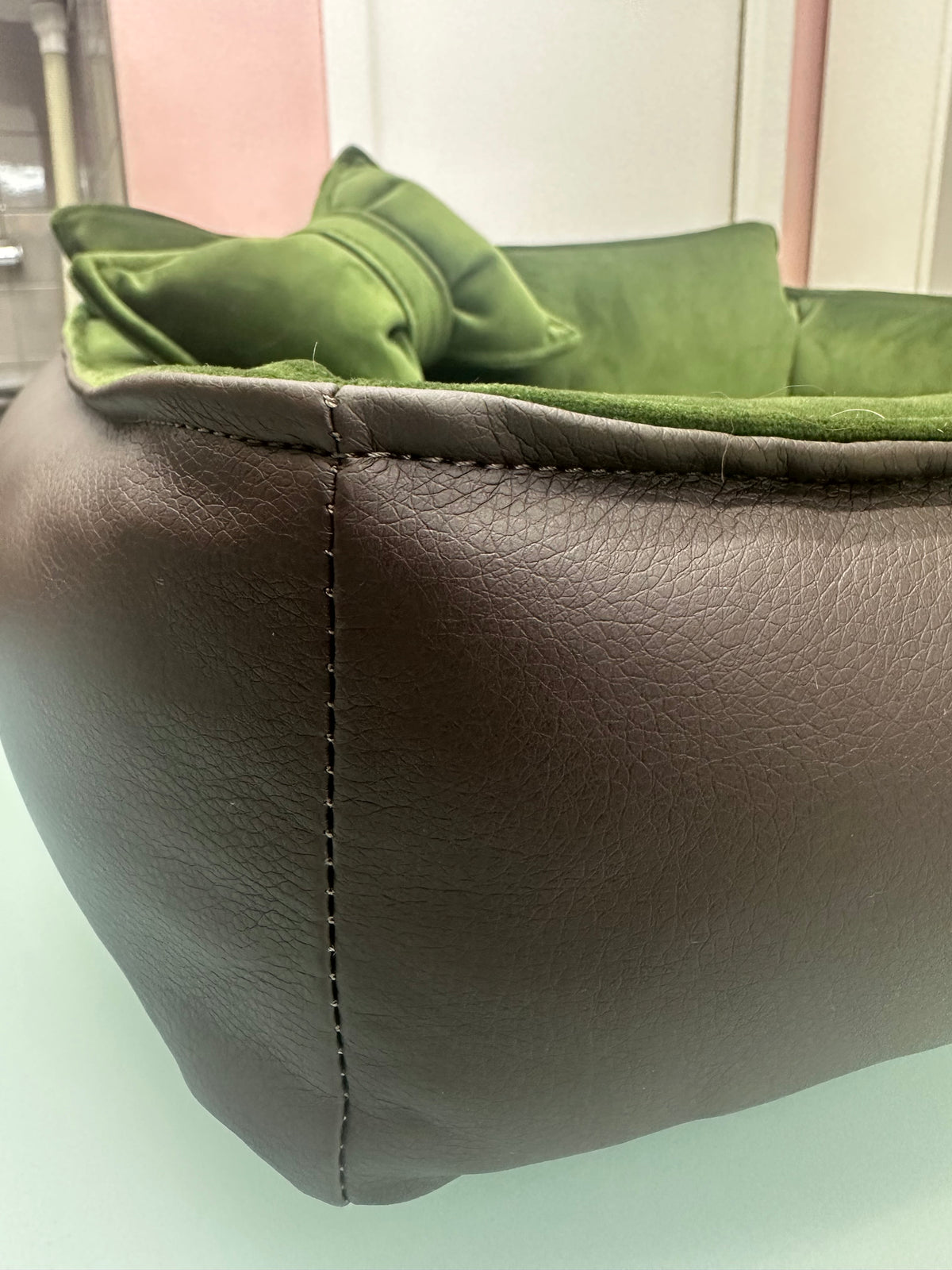 Cuccia Royale con Fiocco e Cuscino Sfoderabile - Made in Italy