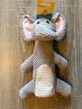Carica l'immagine nel visualizzatore della galleria, Elefante Porta-Bottiglia per Cani – Peluche Interattivo con Rumore di Plastica
