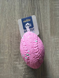Carica l'immagine nel visualizzatore della galleria, Palla da Rugby per Cani Rosa
