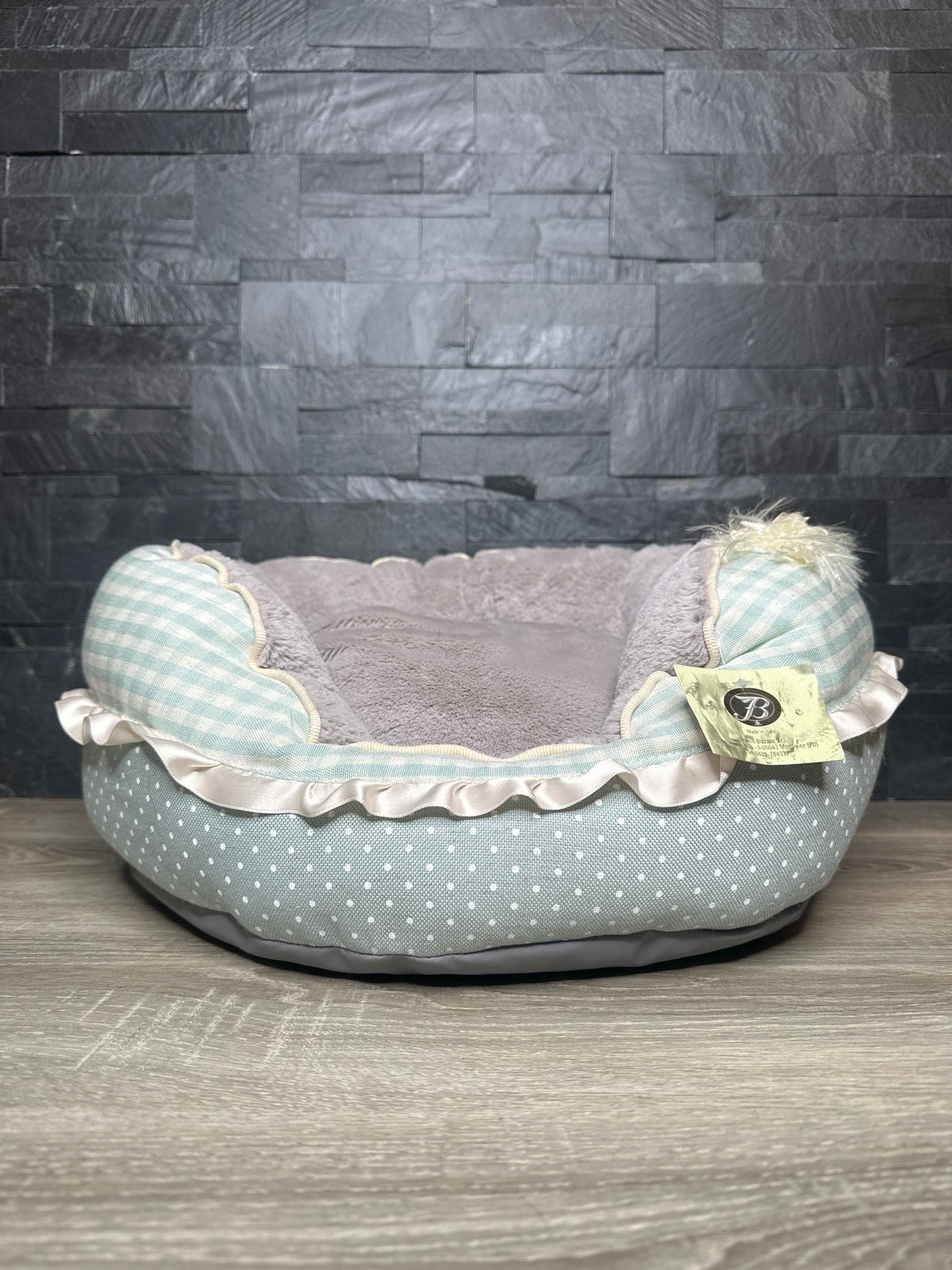 Cuccia Romantica Verde Acqua con Volant e Cuscino Morbido – Made in Italy