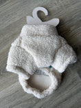 Carica l'immagine nel visualizzatore della galleria, Felpa Teddy per Cani Panna con Scritta ABC – Taglia XS 25 cm

