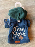 Carica l'immagine nel visualizzatore della galleria, Felpa Jeans con Cappuccio per Cani – Denim Fashion XS 25 cm
